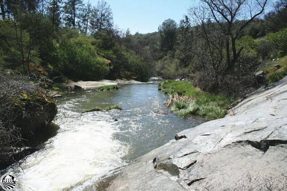 17301 Silver Spur Dr, Tuolumne, CA 95379